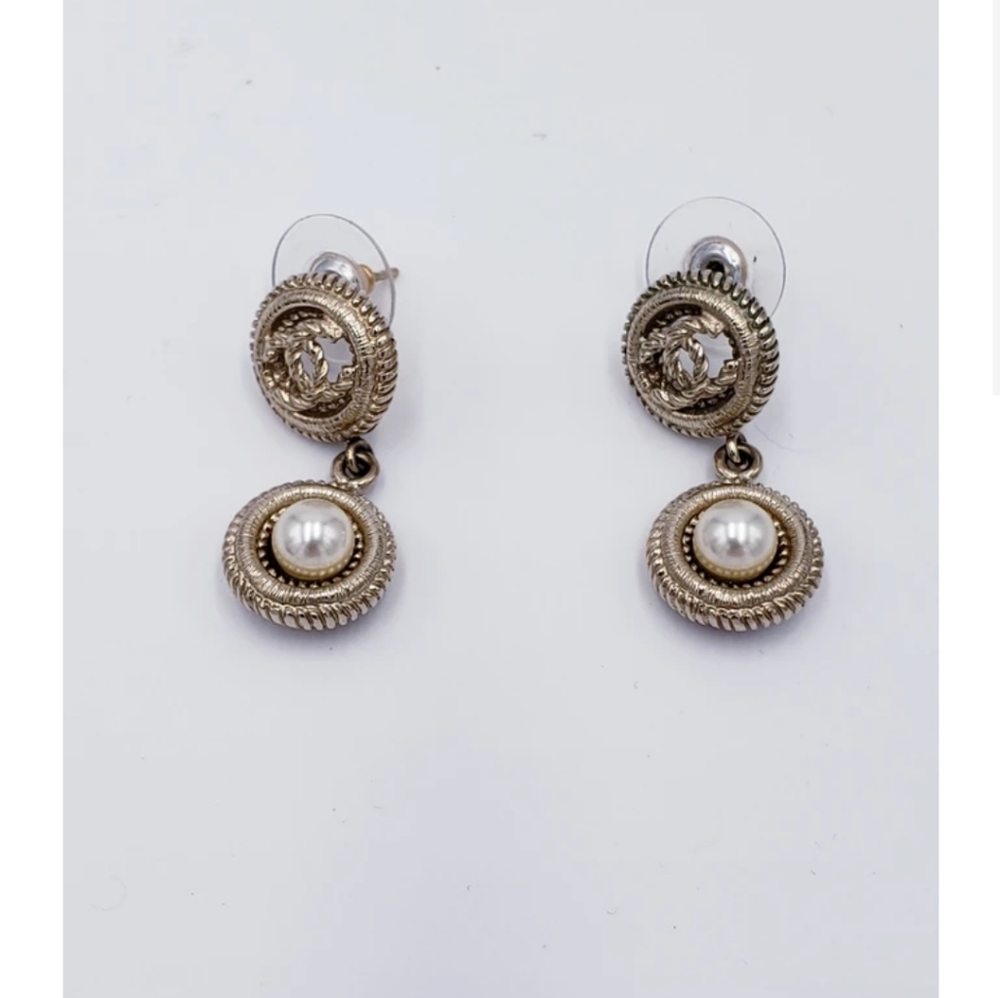 Chanel Pearl Cc Dangle Gold Earrings